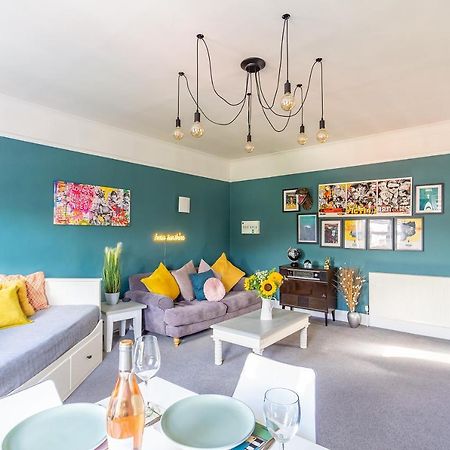 Spacious Split Level Flat In Great Location 포츠머스 외부 사진