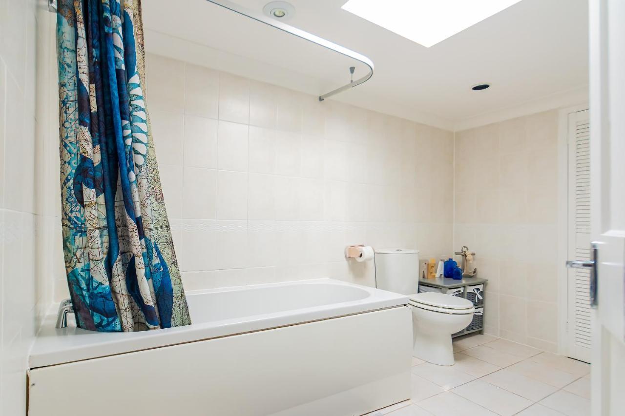 Spacious Split Level Flat In Great Location 포츠머스 외부 사진