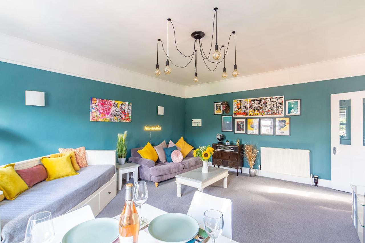 Spacious Split Level Flat In Great Location 포츠머스 외부 사진